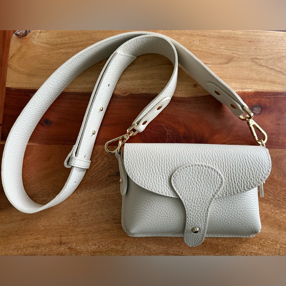 Vera Pelle Made in Italy Genuine Leather Wide Strap Crossbody Bag